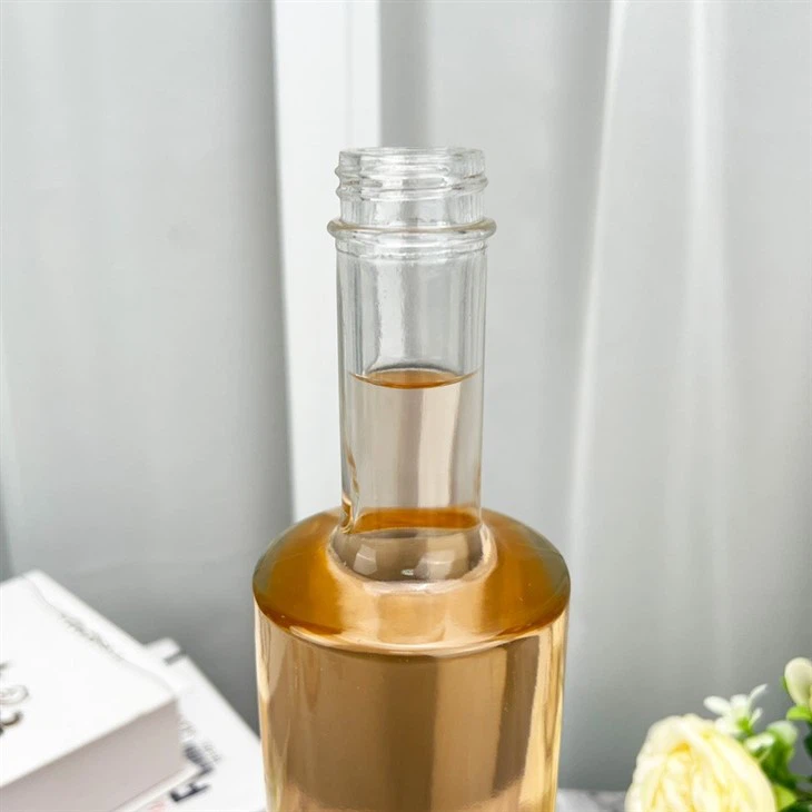 700ml Glass Wine Bottle With Lids